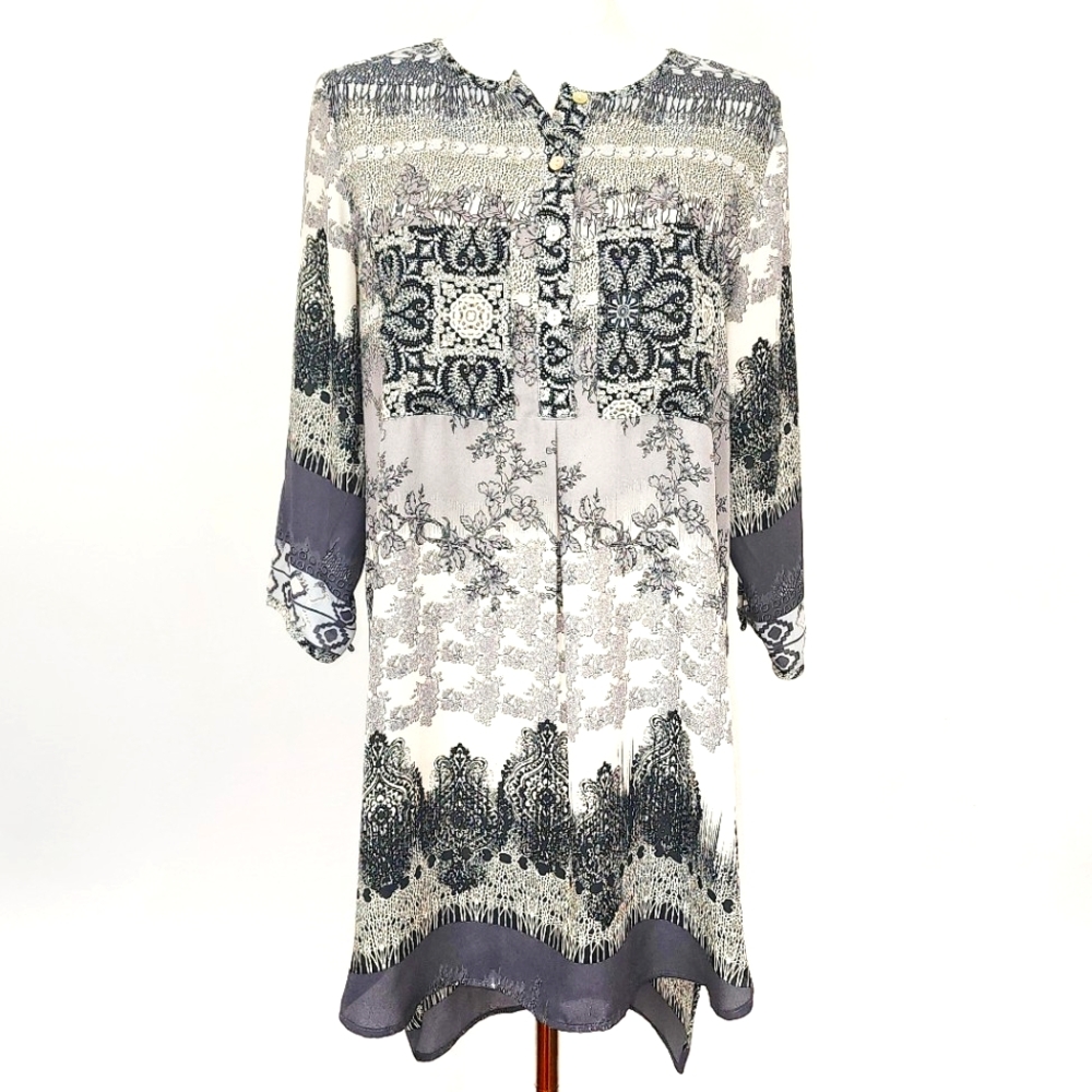 Fig and Flower Hi Lo Tunic Small Floral Cream Gray Black 3/4 Sleeve